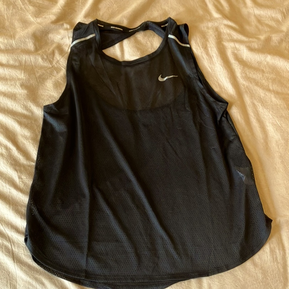 Nike keyhole open back tank top